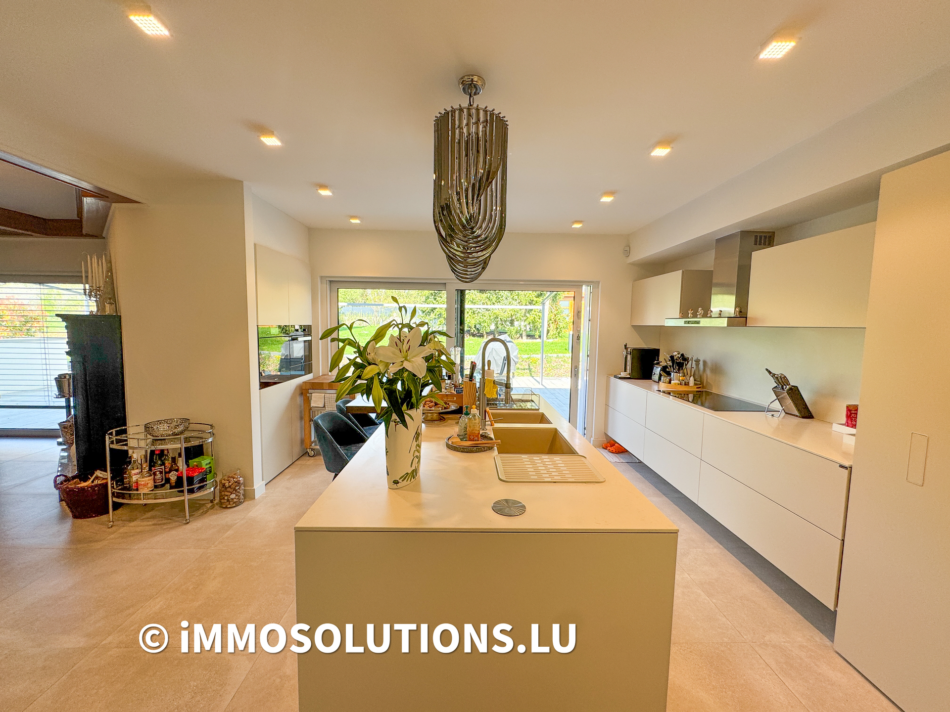 Maison — Hesperange · 636 m² - photo 11